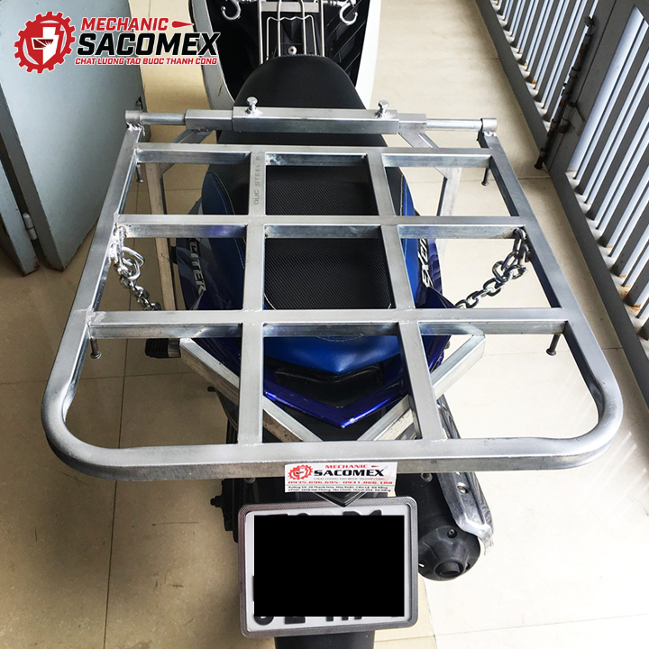 Vì sao nên gắn giá chở hàng cho xe Honda Click?